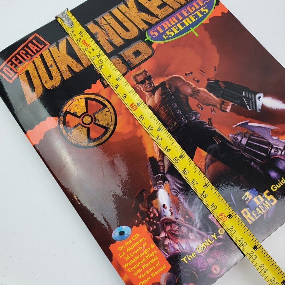 Duke Nukem 3D Book Official Strategies Secrets by Mendoza w/ CD-ROM 1996 - Picture 10 of 10